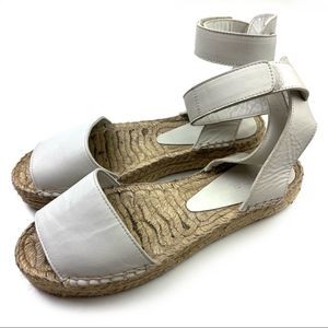 Vince Edie off-white leather ankle strap espadrille flat sandals size 8